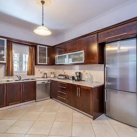 Christina Nisaki (Corfu)